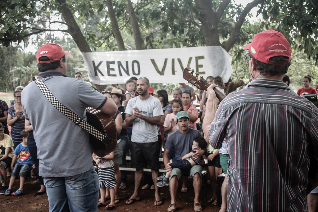 Tribute to Keno during an MST activity. Photo: MST-PR