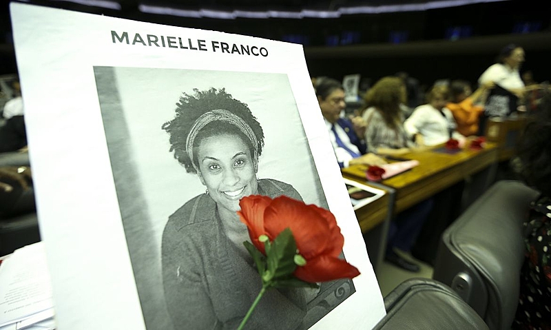 Assassinato da vereadora carioca Marielle Franco, em de março de  2018, é um dos casos de violência a defensoras de direitos humanos que segue sem solução e revela violência que mulheres negras eleitas enfrentam no Brasil. (Foto: Marcelo Camargo/Agência Brasil)