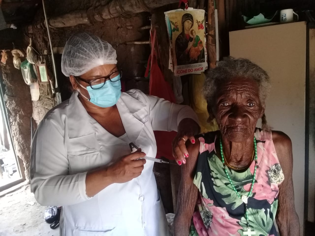 Vacinação nos Quilombos de Pau D'arco e Parateca, na Bahia / Foto: Valéria Porto/Conaq